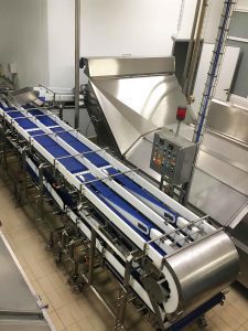 Nastri-trasportatori--a-tappeto-(2)-inox-cmp-srl