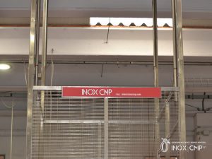 sistema-di-sollevamento-7-vagonetti_-montacarichi_inoxcmp©